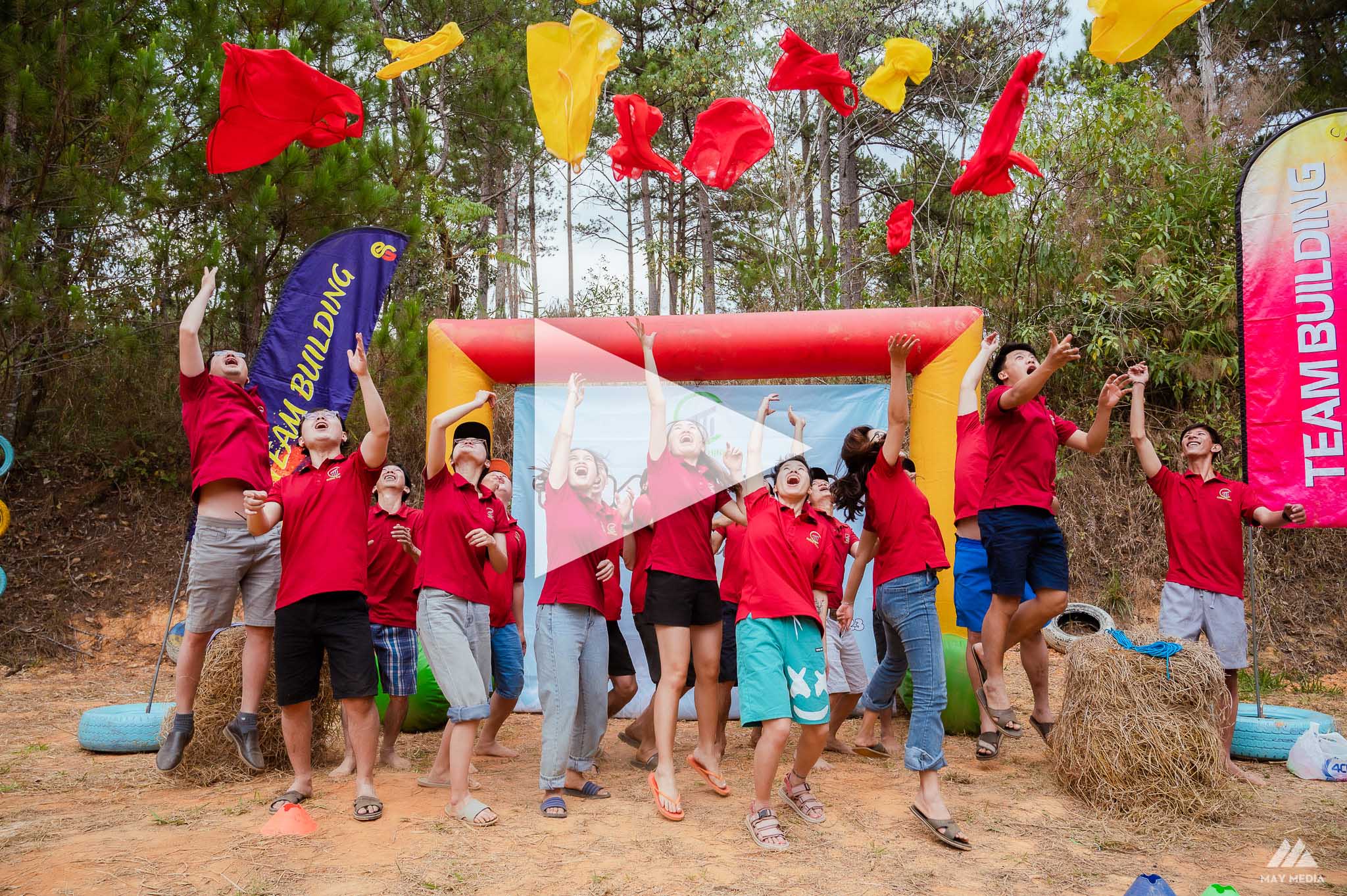 khai mac futsal 2022 17